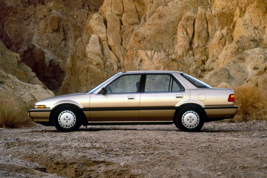  Honda Accord 1986 года  (фото 12 из 26)